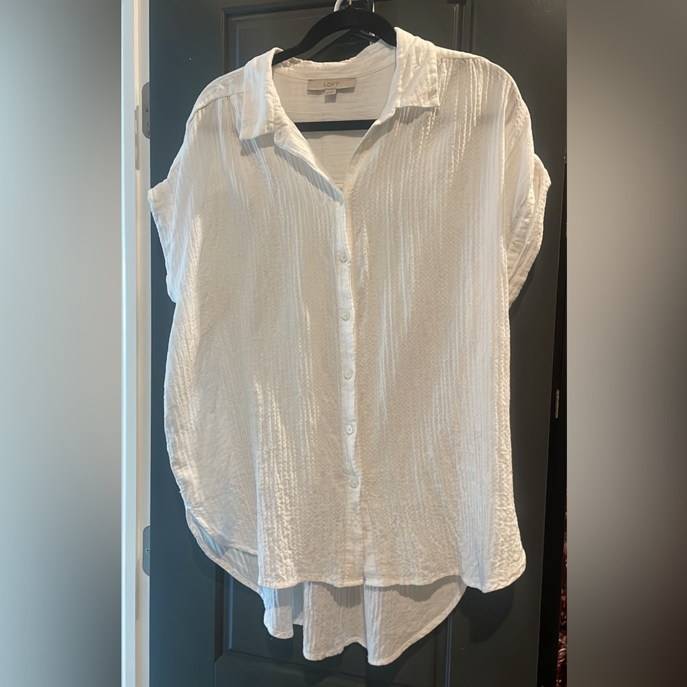 Loft white crepey button up
